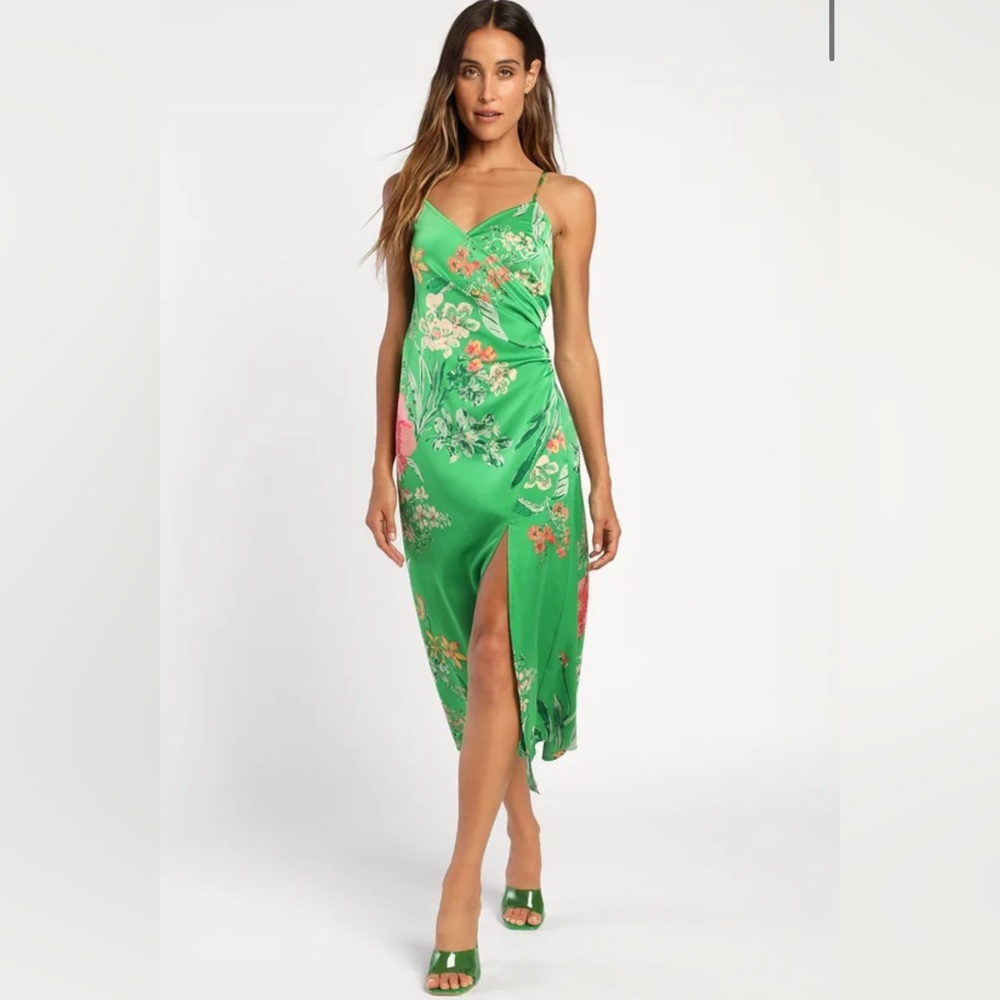 NWT Lulus Remarkable Entrance agree  Floral Print Satin Midi Dress medium